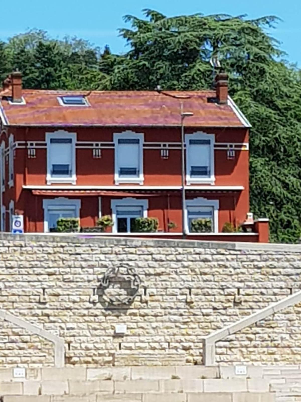 Studio Cosy Entierement Renove A Deux Pas De Lyon Fontaines-sur-Saone Exterior foto
